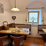 Gaestehaus Heissenlehen بيت ضيافة 3*
