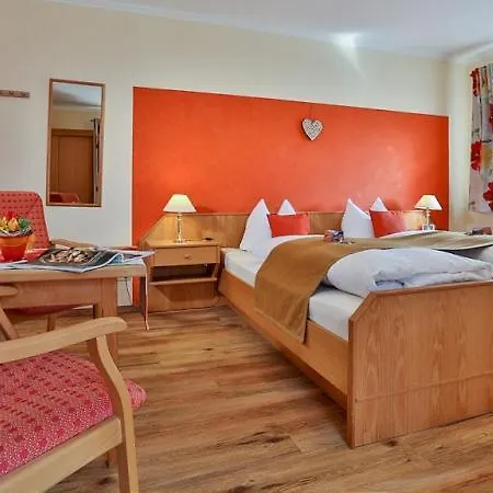 Gaestehaus Heissenlehen 3*