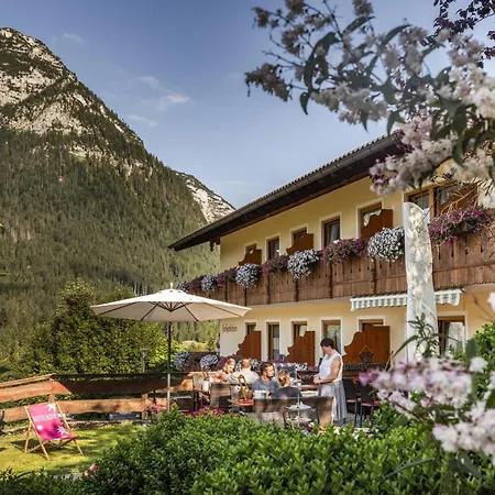 Гостевой дом Gaestehaus Heissenlehen 3*