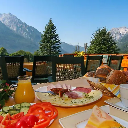 Penzion Gaestehaus Heissenlehen 3*