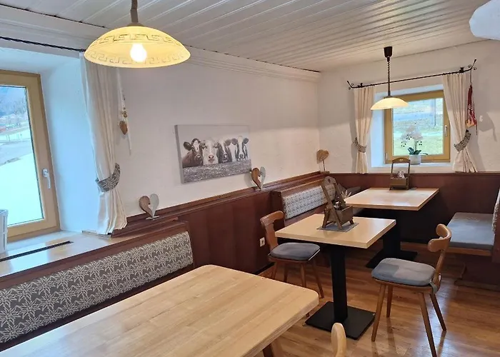Gaestehaus Heissenlehen بيت ضيافة